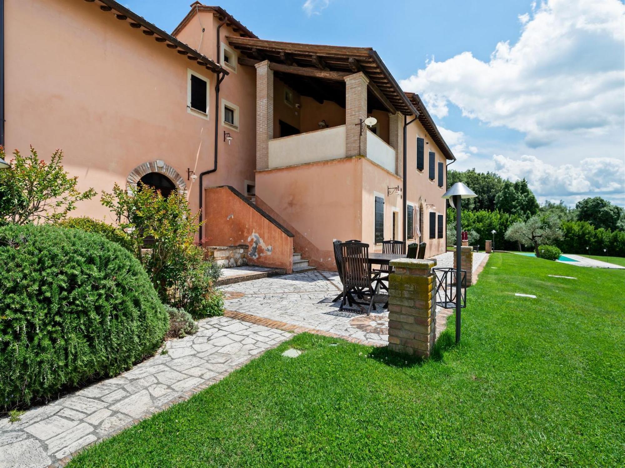 Elegant Apartment Only 1 Hour From Rome Narni Exterior foto
